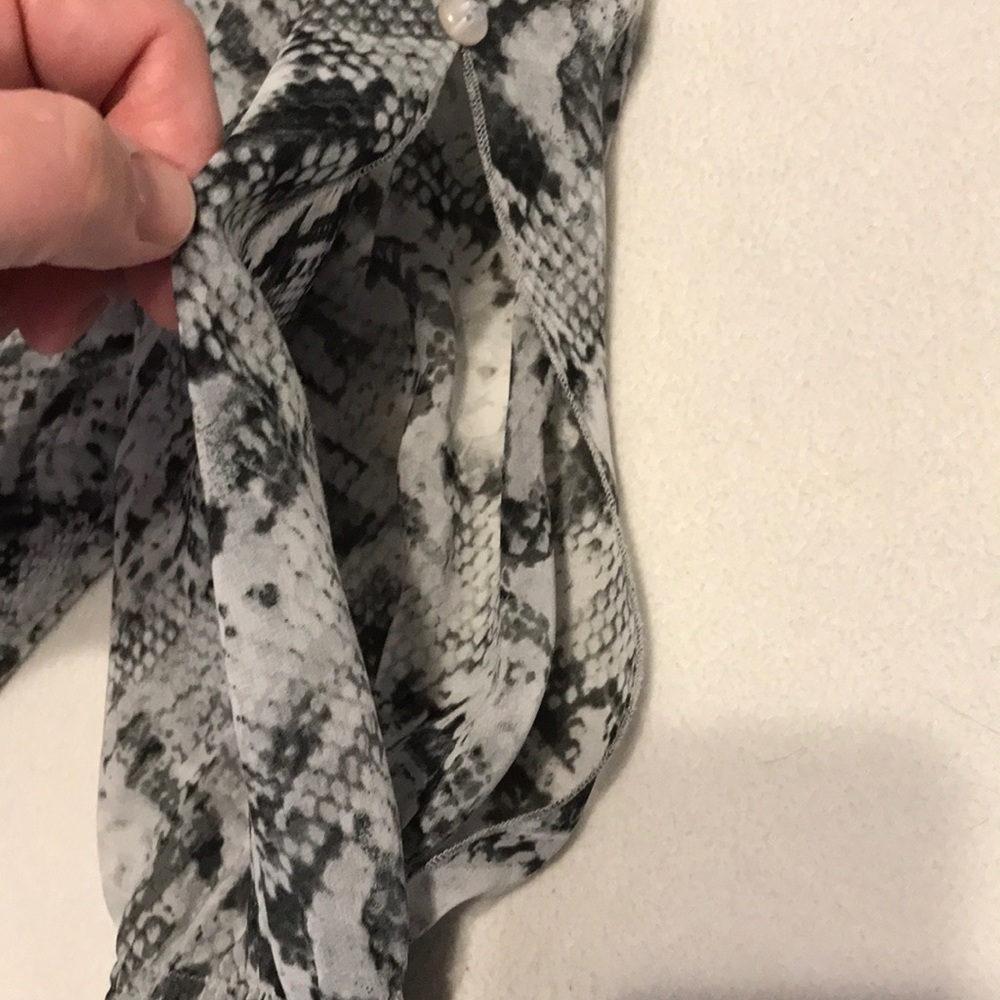 Sheer snakeskin pattern - Picture 11 of 12